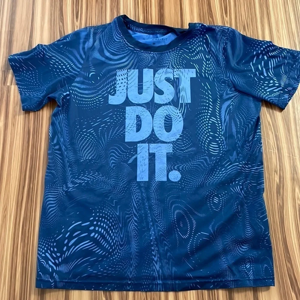 NIKE Dri Fit T-shirt Size Large